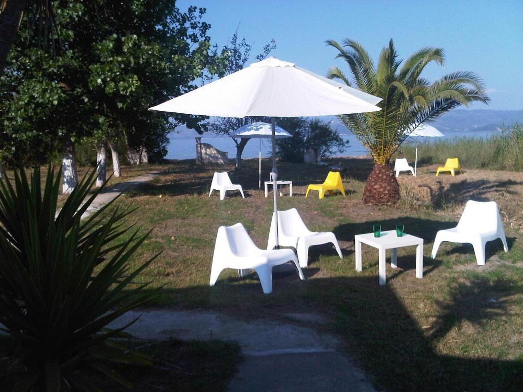 Virginia'S Beachfront Apartments Kávos Buitenkant foto